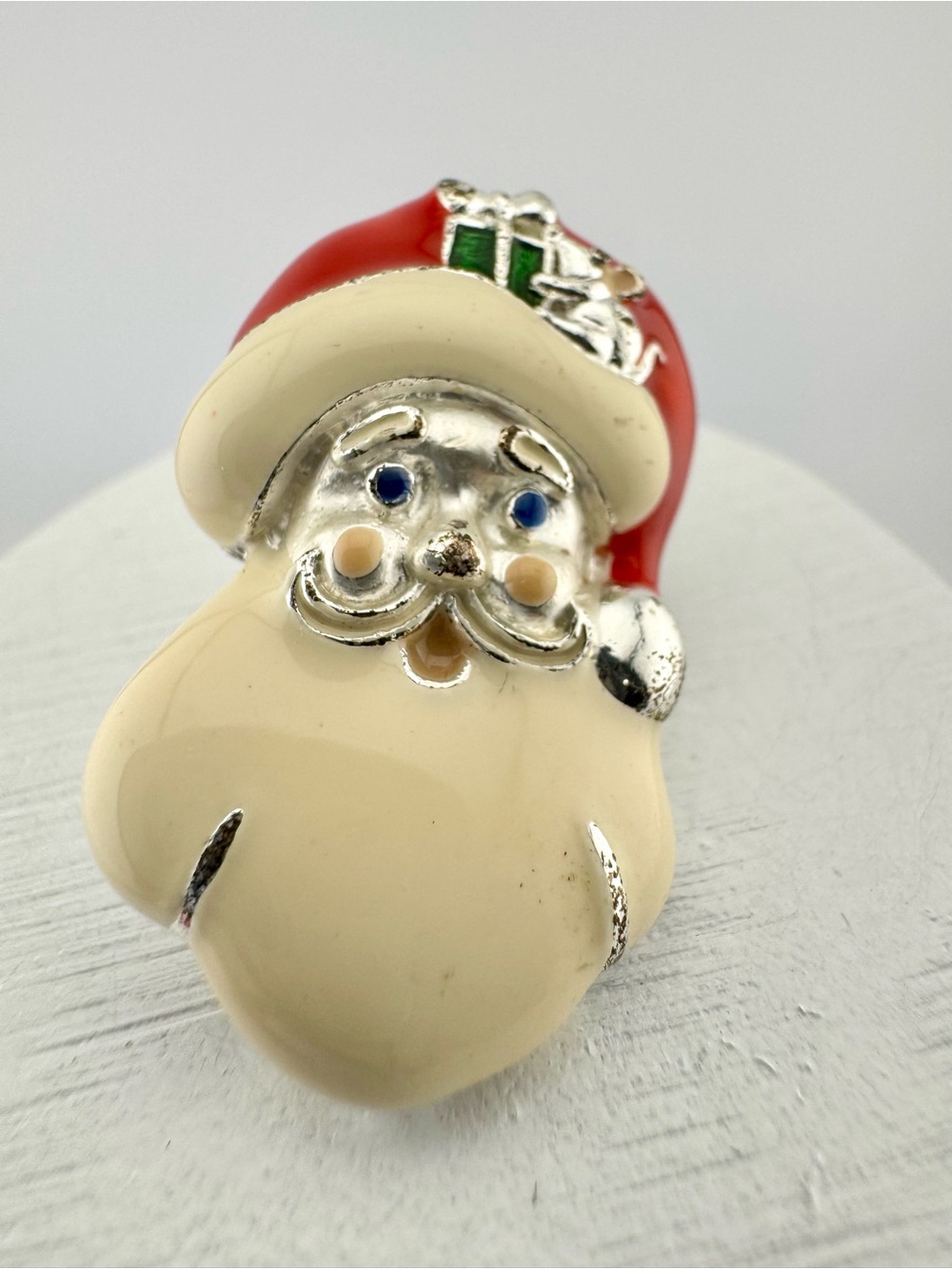 Vintage Avon Santa Pin